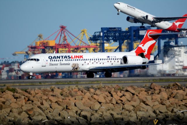 Boeing 717-200 (VH-YQW) - Behind Old Control Tower