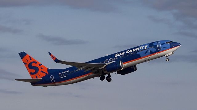 Boeing 737-800 (N815SY) - departing 18C.