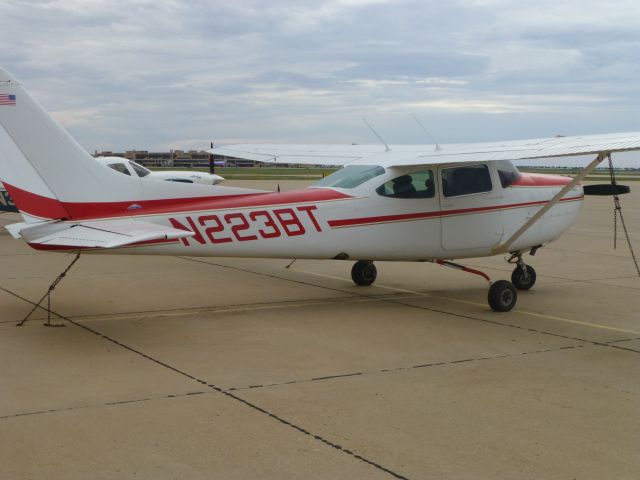 Cessna Skylane (N223BT)