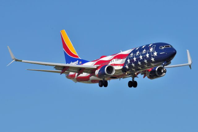 Boeing 737-800 (N500WR) - Freedom One on approach IND 5-R from ATL flight 1310