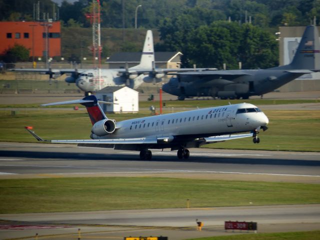 Canadair Regional Jet CRJ-900 (N926XJ)