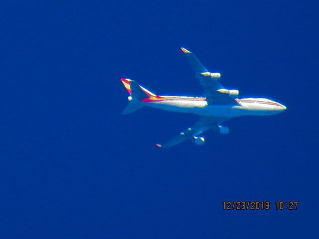 Boeing 747-400 (N403KZ)