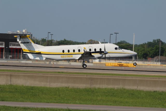 Beechcraft 1900 (N655MW)