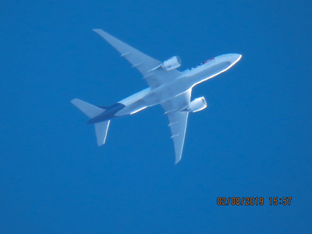 BOEING 777-200LR (N888FD)