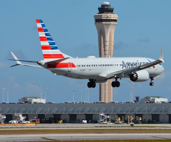 Boeing 737 MAX 8 (N310RF)