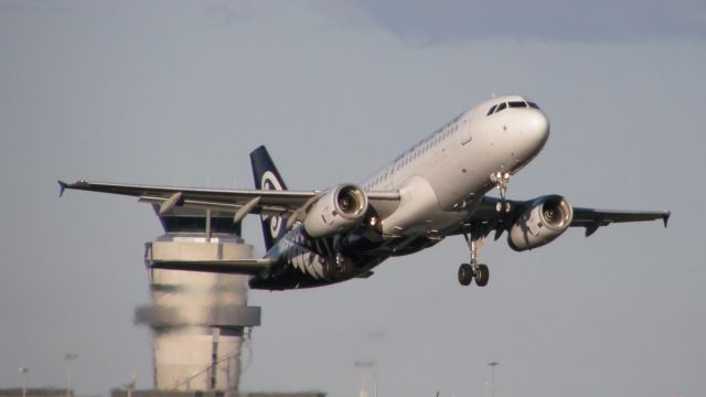 Airbus A320 (ZK-OJR)