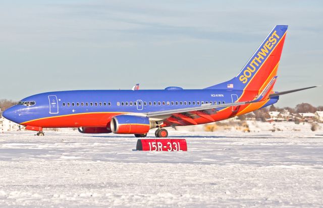 Boeing 737-700 (N241WN) - Southwest snowy 737