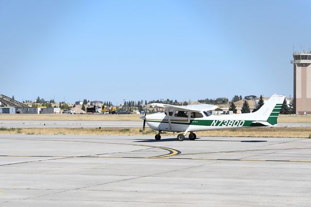 Cessna Skyhawk (N73800) - Taxiing out. 