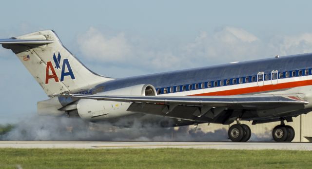 McDonnell Douglas MD-80 — - Hard landing