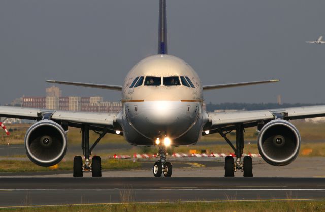 Airbus A320 (HZ-ASE)