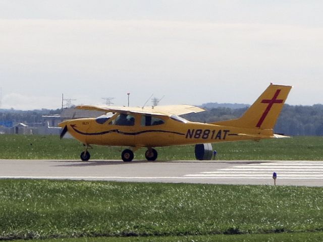 Cessna Cardinal (N881AT)