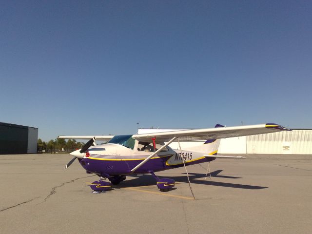 Cessna Skylane (N78415)