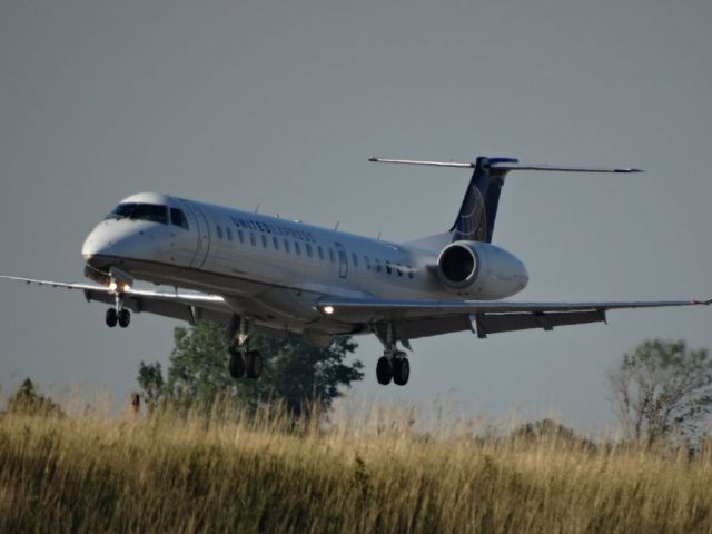 Embraer EMB-145XR (N17146)