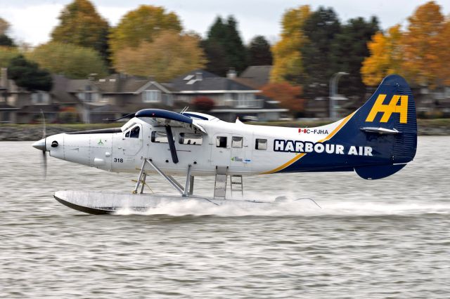 De Havilland Canada DHC-3 Otter (C-FJHA)