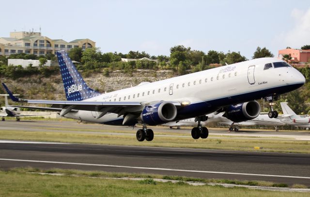 Embraer ERJ-190 (N298JB)