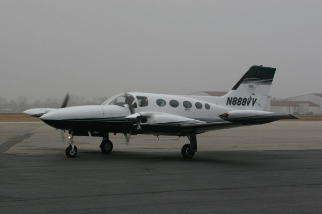 Cessna 421 (N888VV) - Cessna 421B at Richard Lloyd Jones Jr (Tulsa, OK) - KRVS  December 2007