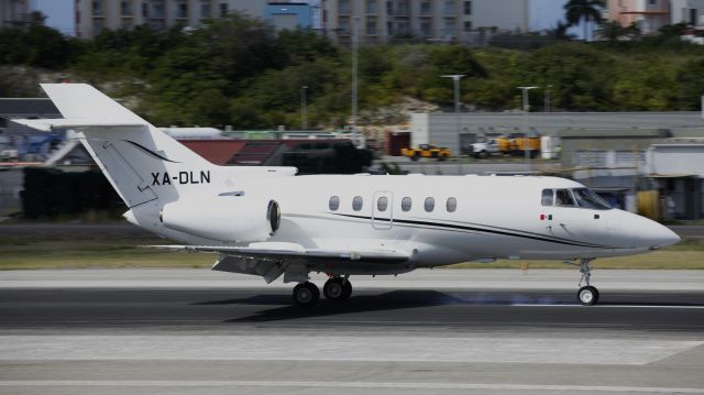 Hawker 800 (XA-DLN)