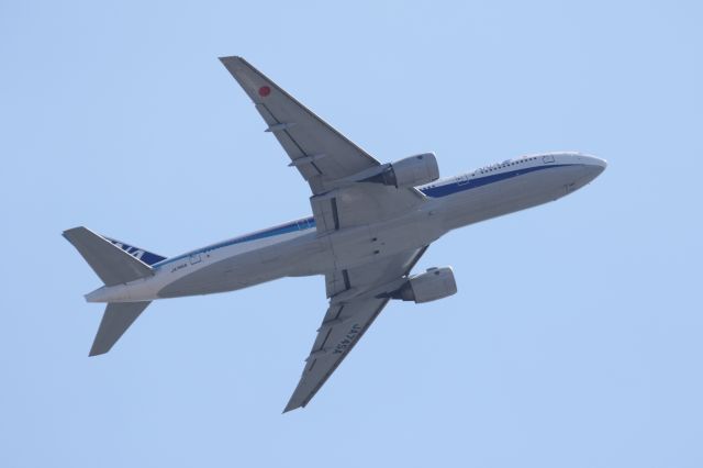 Boeing 777-200 (JA745A) - 06 April 2016:HKD-HND.