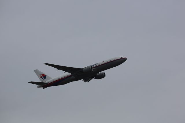 Boeing 777-200 (9M-MRJ)