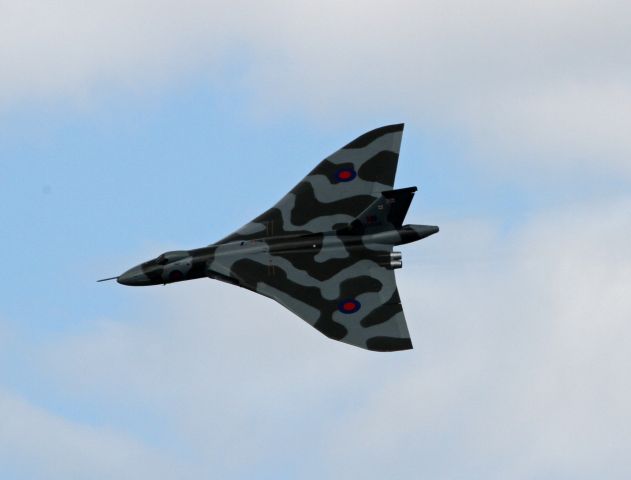 XH558 —