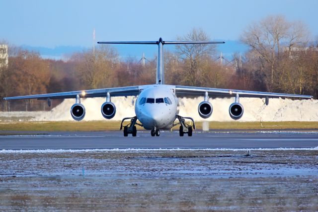 Avro RJ-100 Avroliner (HB-IYU)