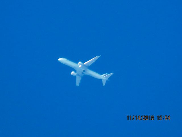 Embraer ERJ-190 (C-FMZR)