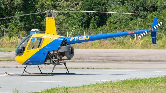 Robinson R-22 (PT-EBJ)