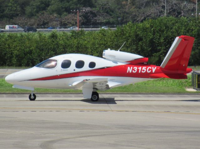 Cirrus Vision SF50 (N315CV)