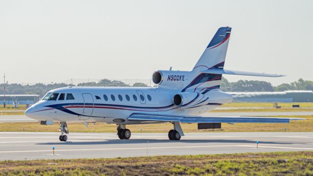 Dassault Falcon 50 (N900KE)