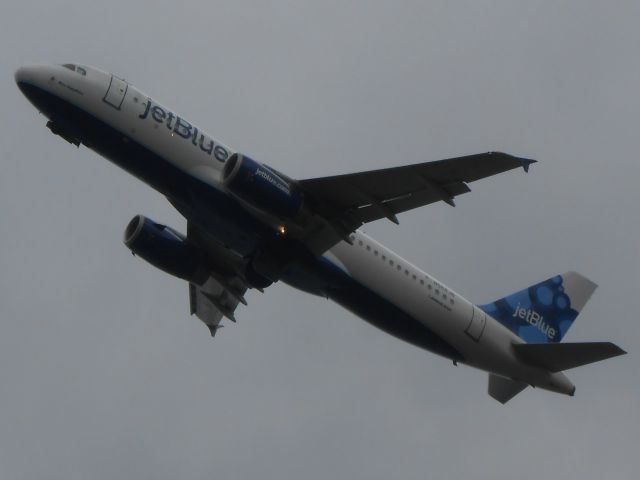 Airbus A320 (N568JB)