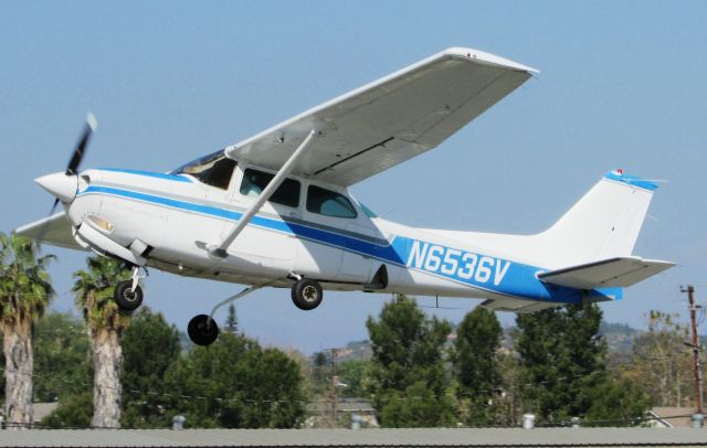 Cessna Skyhawk (N6536V) - Taking off from RWY 24