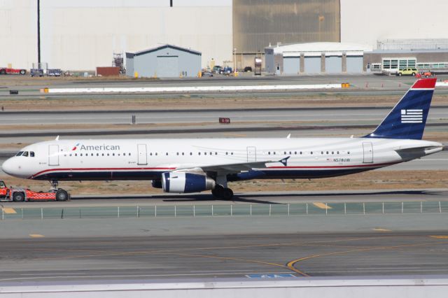 Airbus A321 (N578UW)