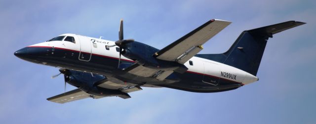 Embraer EMB-120 Brasilia (N299UX) - Departing 17R.