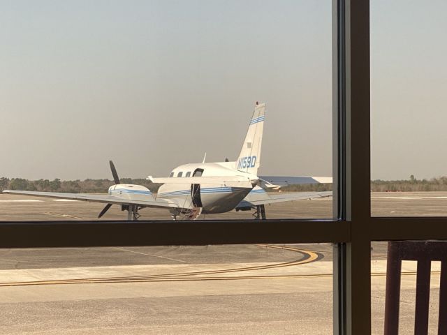 Piper Navajo (N159D)