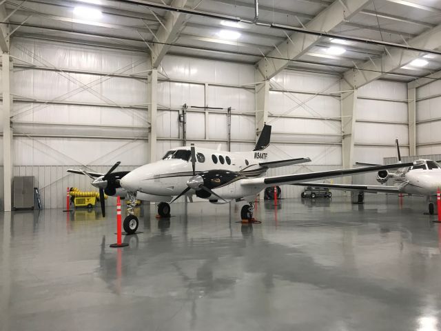 Beechcraft King Air 90 (N944TF)