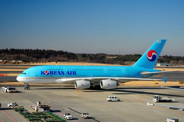 Airbus A380-800 (HL7613) - 1st A380 I saw, just arrived in Japan