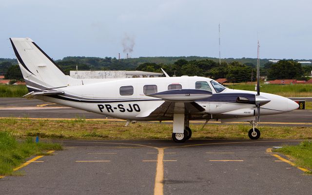 Piper Cheyenne (PR-SJO)