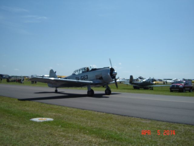 North American T-6 Texan (N7231G) - North American S/N 42-81563