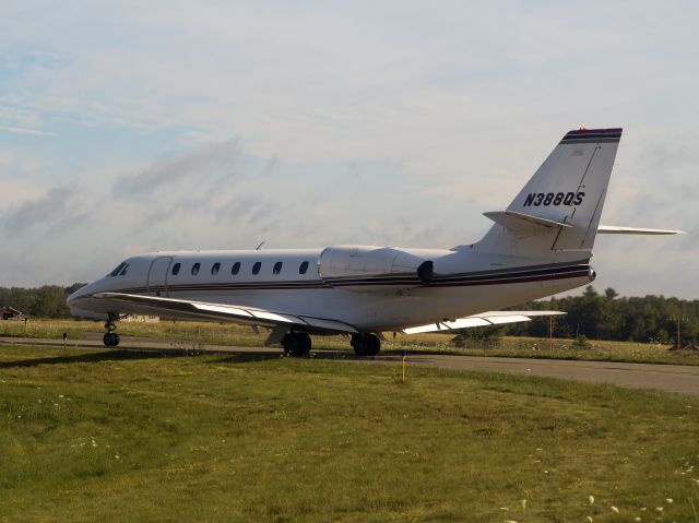 Cessna Citation Sovereign (N388QS) - Holding short runway 34.