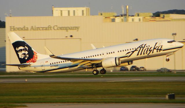 Boeing 737-800 (N508AS) - Alaska Airlines 737-800 8/26/13