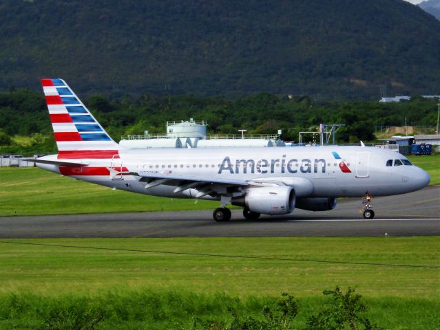 Airbus A319 (N723UW)