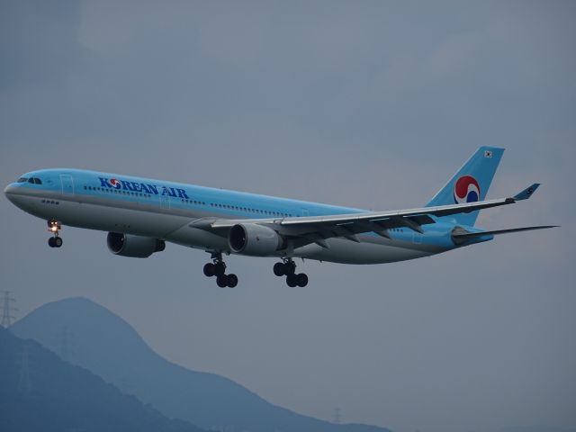 Airbus A330-300 (HL7524)