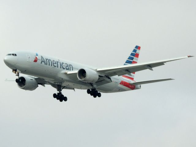 Boeing 777-200 (N776AN) - Boeing 777-223(ER) (CN 29582) American Airlines - Aeroporto Internacional de São Paulo-Guarulhos (GRU/SBGR) - Guarulhos / São Paulo, Brazil