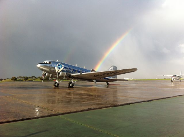 Douglas DC-3 (VH-OVM)