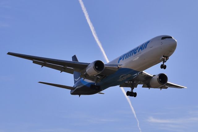 BOEING 767-300 (N1049A) - Arriving from Chicago/Rockford Intl (RFD) on 2-11-19.