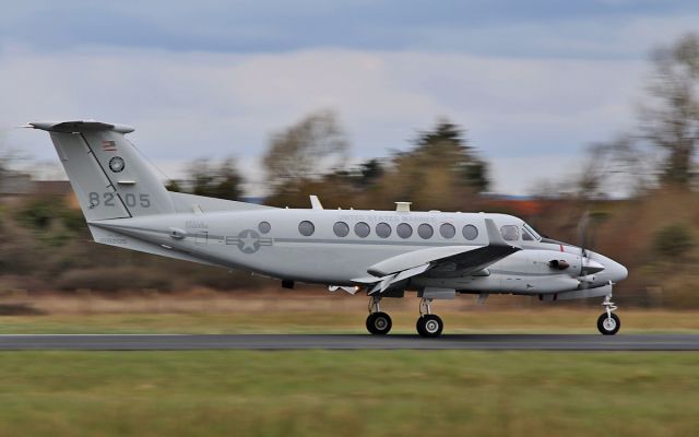 16-8205 — - usmc uc-12w 168205 landing at shannon 2/4/16.