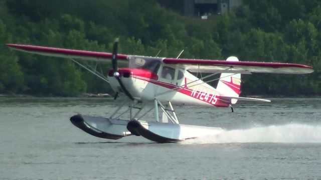 Cessna 140 — - Coming off the Ohio River in Rising Sun, IN.      Macs Seaplane  Service    Seaplane training and sightseeing flights