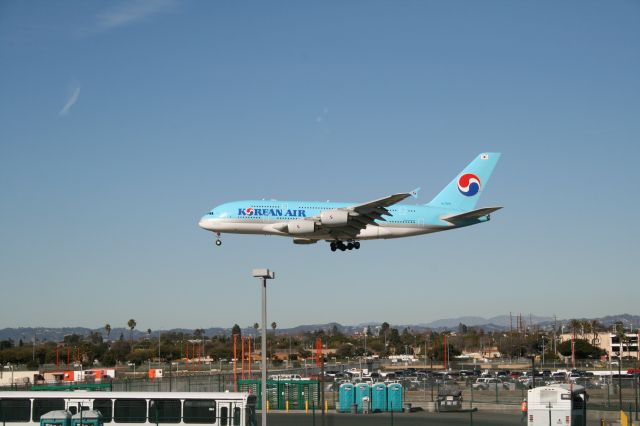 Airbus A380-800 (HL7619) - Approach to 24R