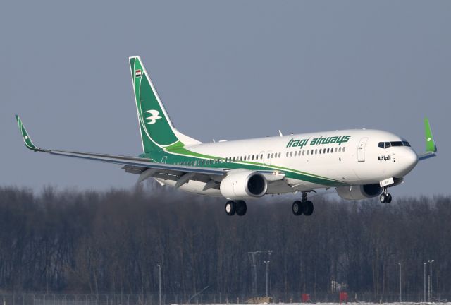 Boeing 737-800 (YI-ASF)