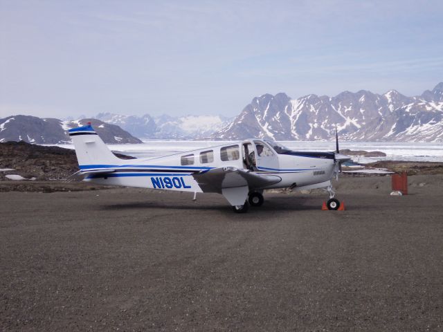 Grumman Tr2 (N190L) - At Kulusuk (BGKK) 05. june 2010